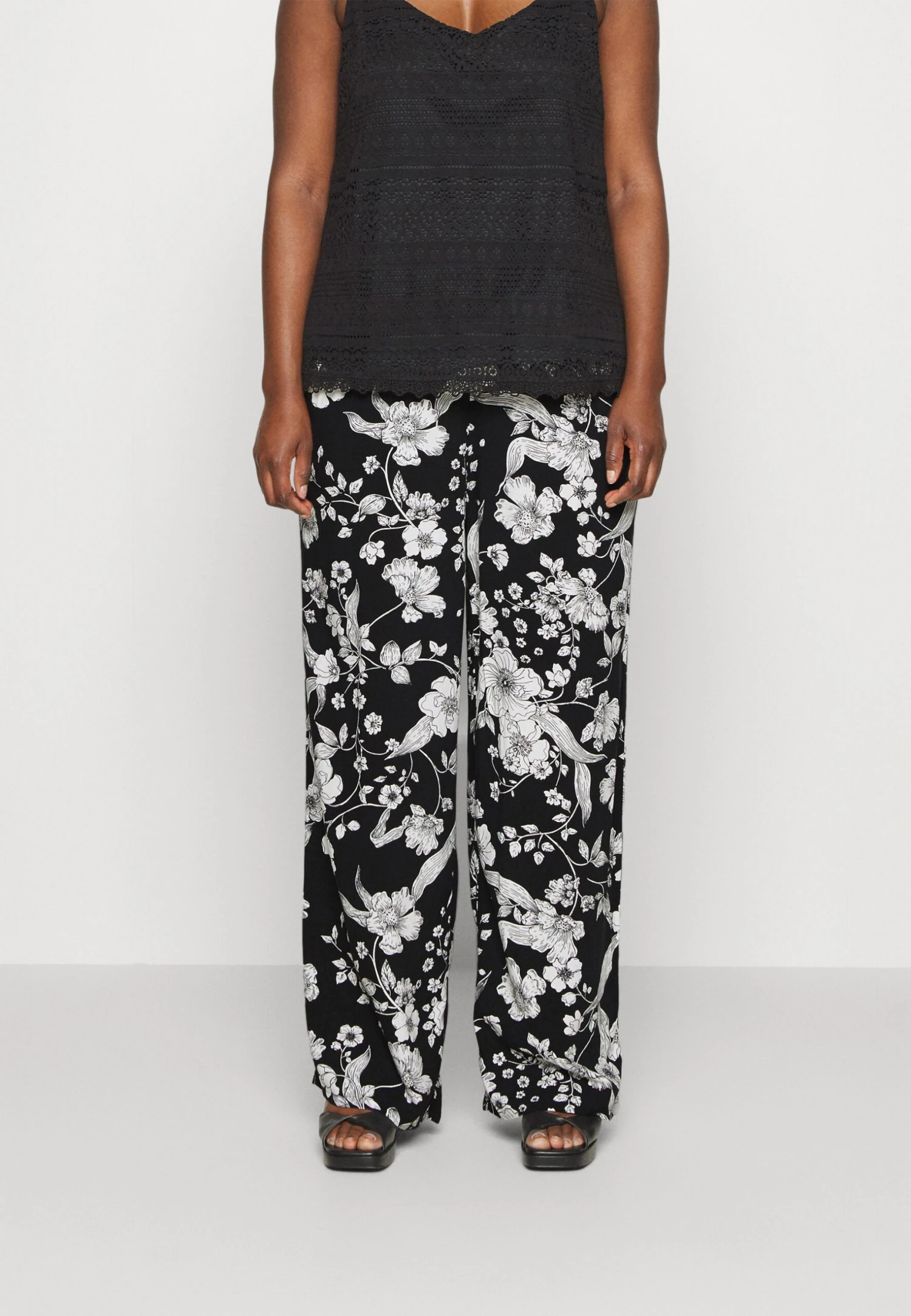 Pantalones - Black/Off-White