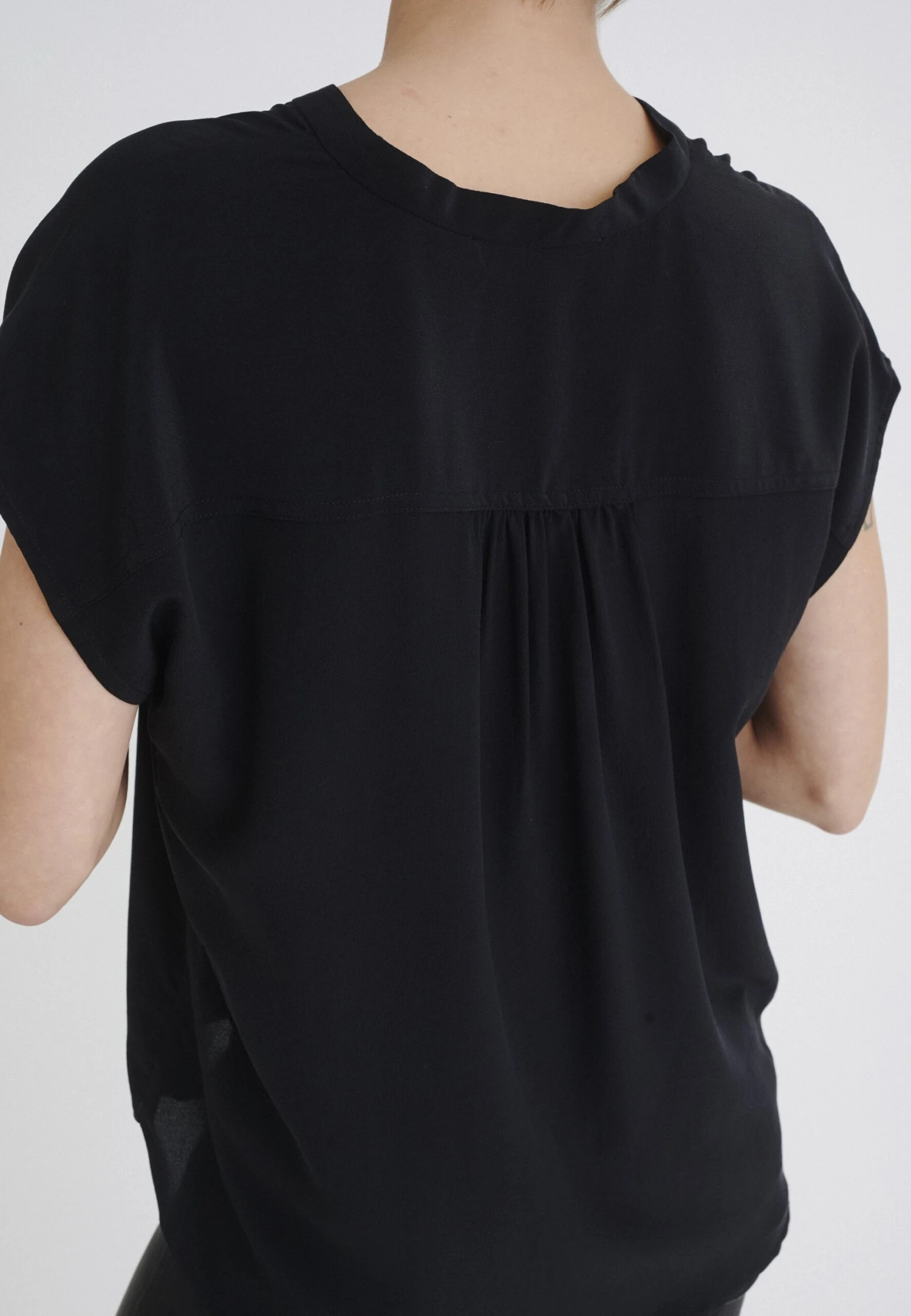 InWear Lucie Premium - Blusa - Black - Imagen 5