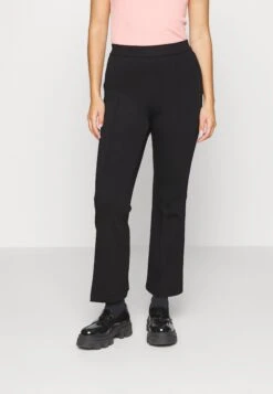 ARKET Pantalones - Black