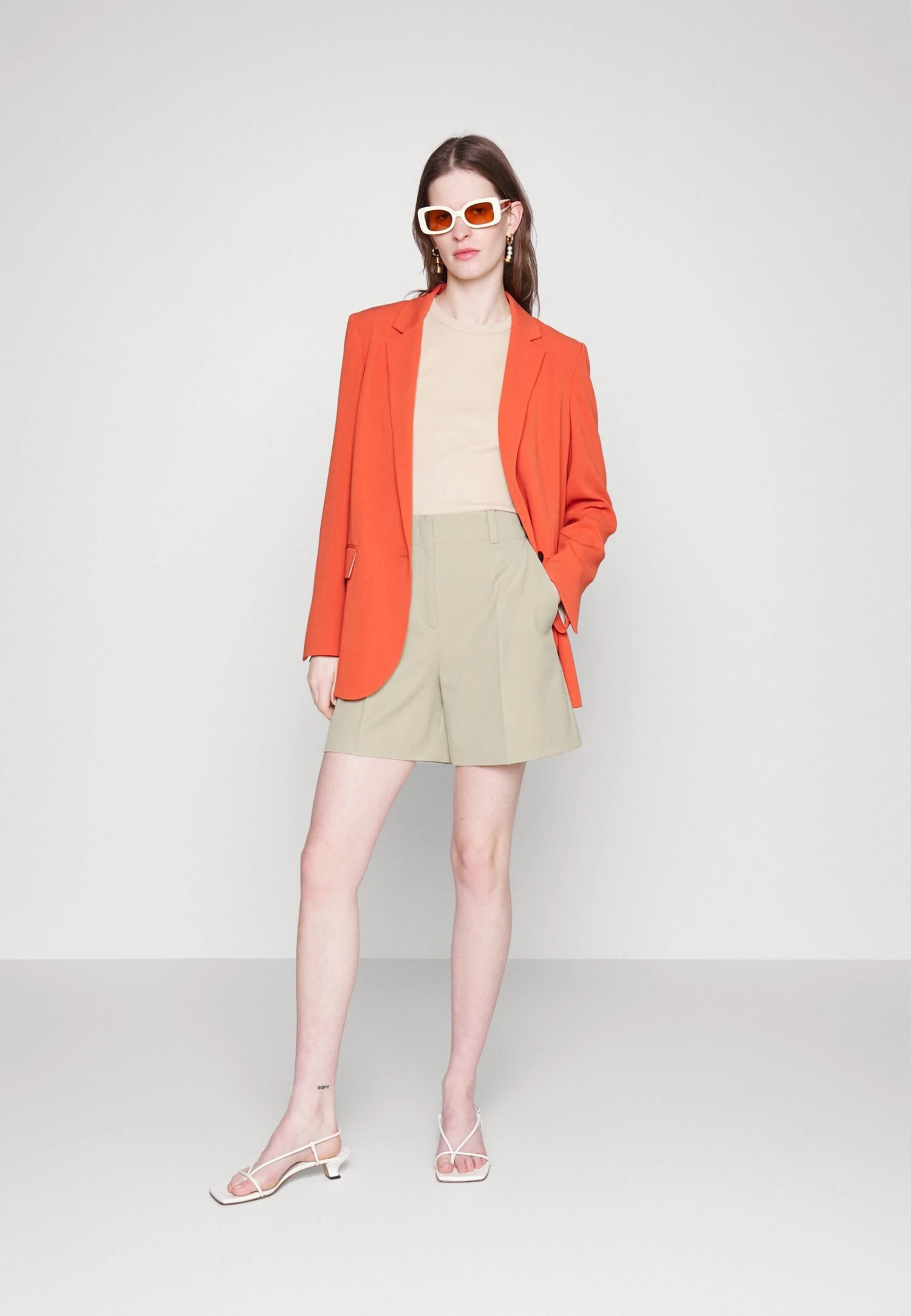 Hugo Hatisi - Shorts - Medium Beige - Imagen 2