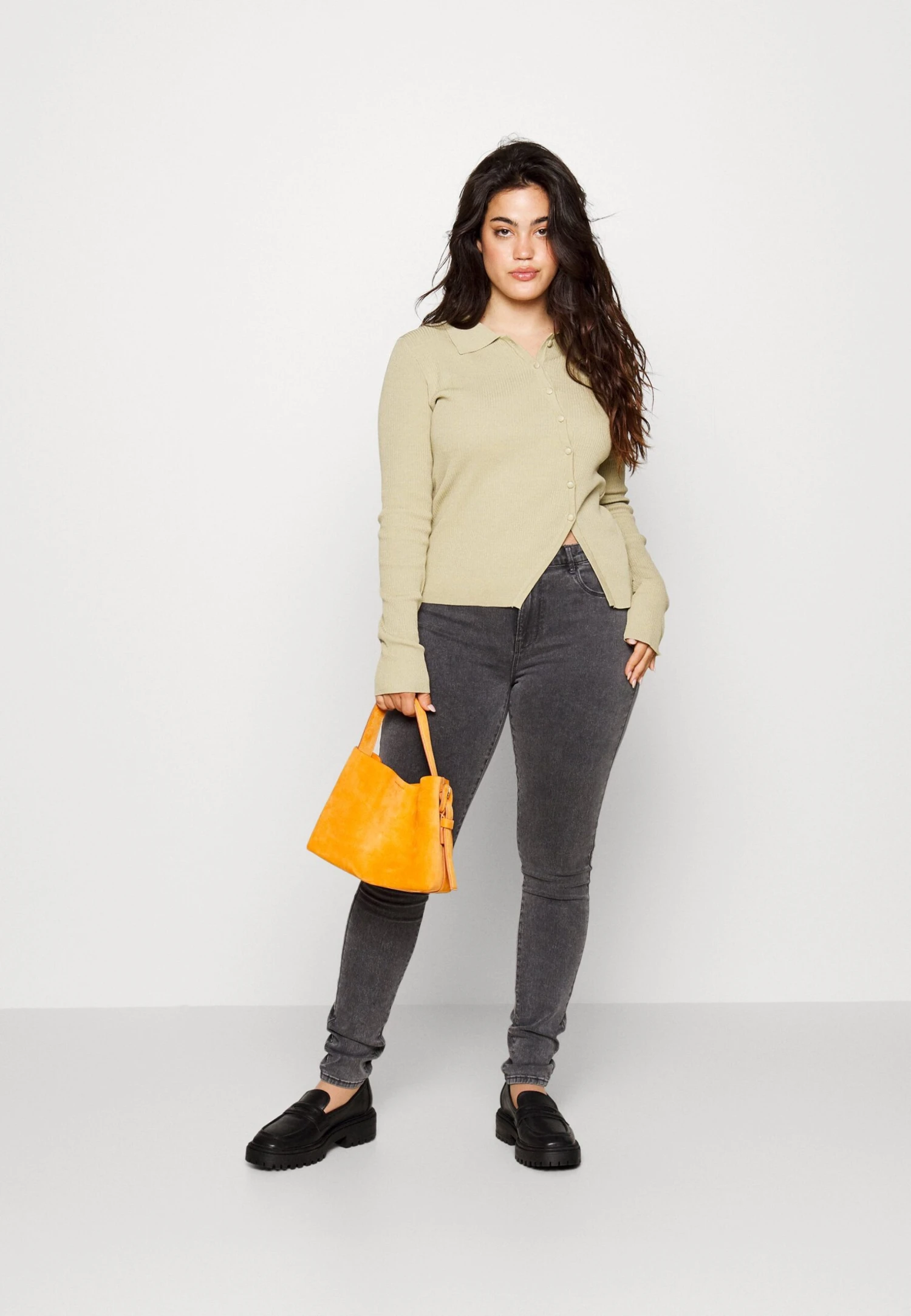 ONLY CARMAKOMA Carthunder Life - Vaqueros Pitillo - Medium Grey Denim - Imagen 2