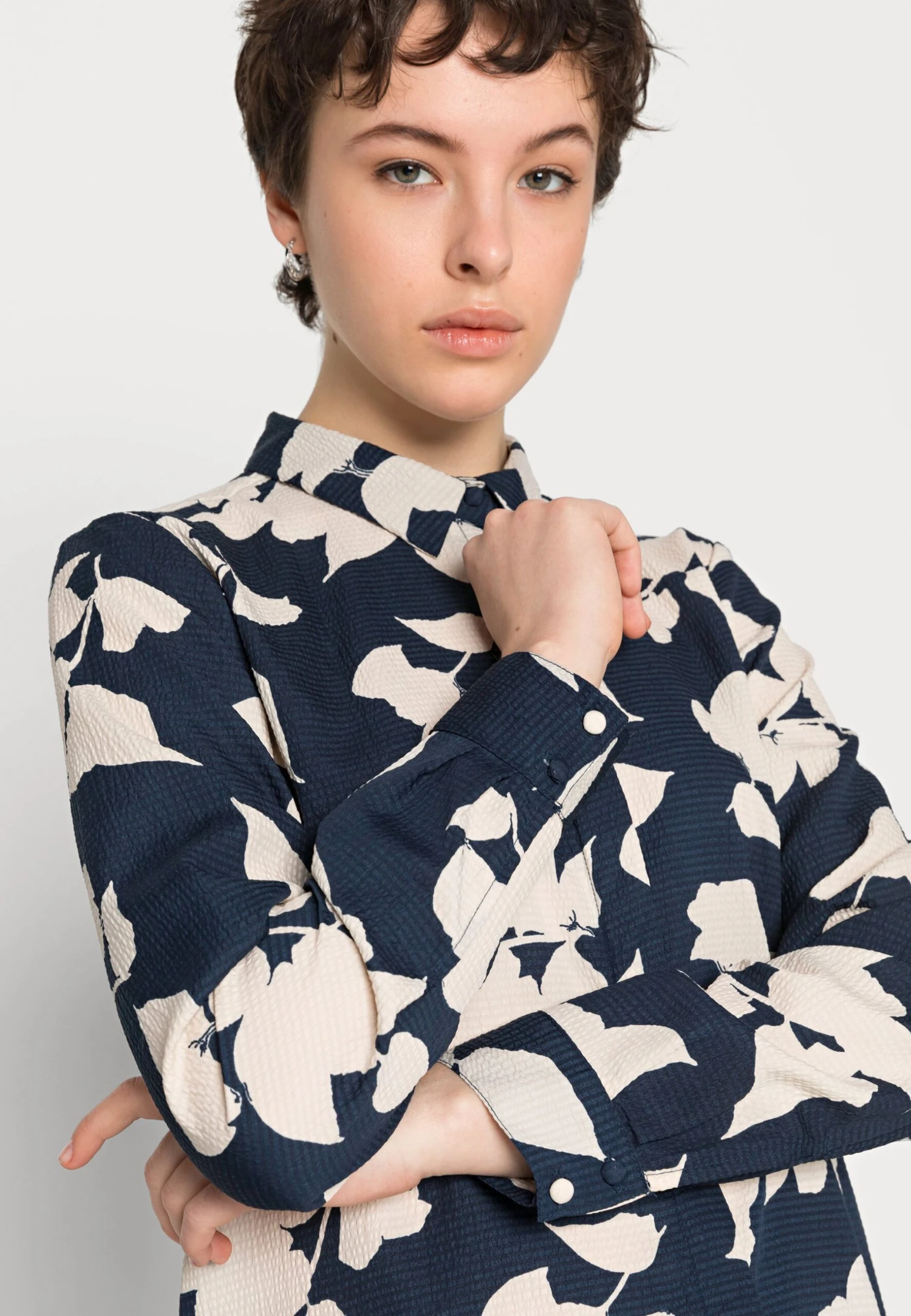 ICHI Ihcavola Sh - Camisa - Total Eclipse - Imagen 5