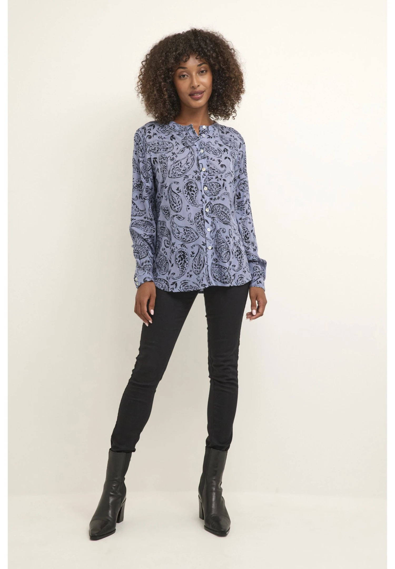 Kaffe Kajaden- Camisa - Infinity Blue Paisley - Imagen 2