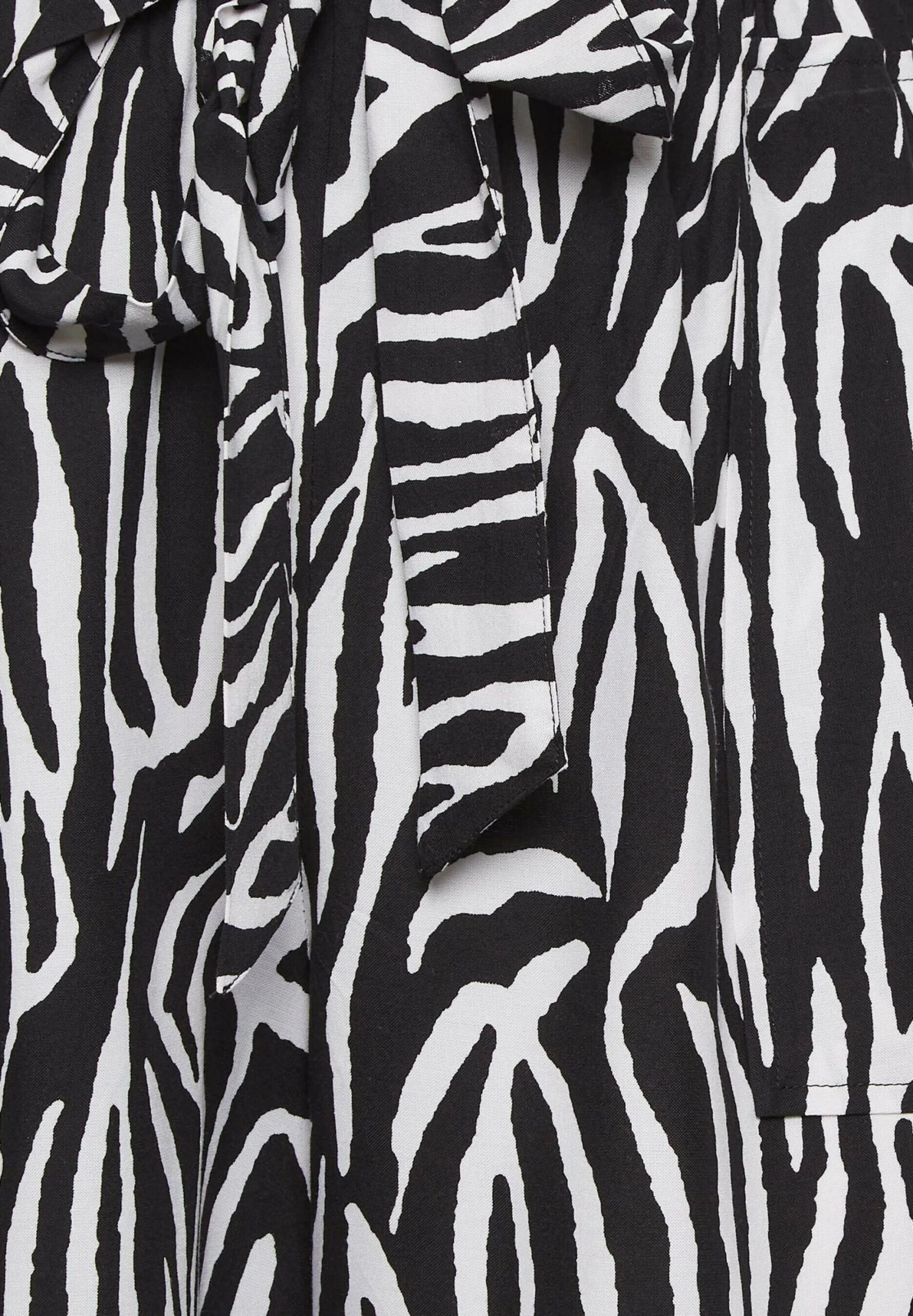 Zebra PrintWaist- Shorts - Black - Imagen 5