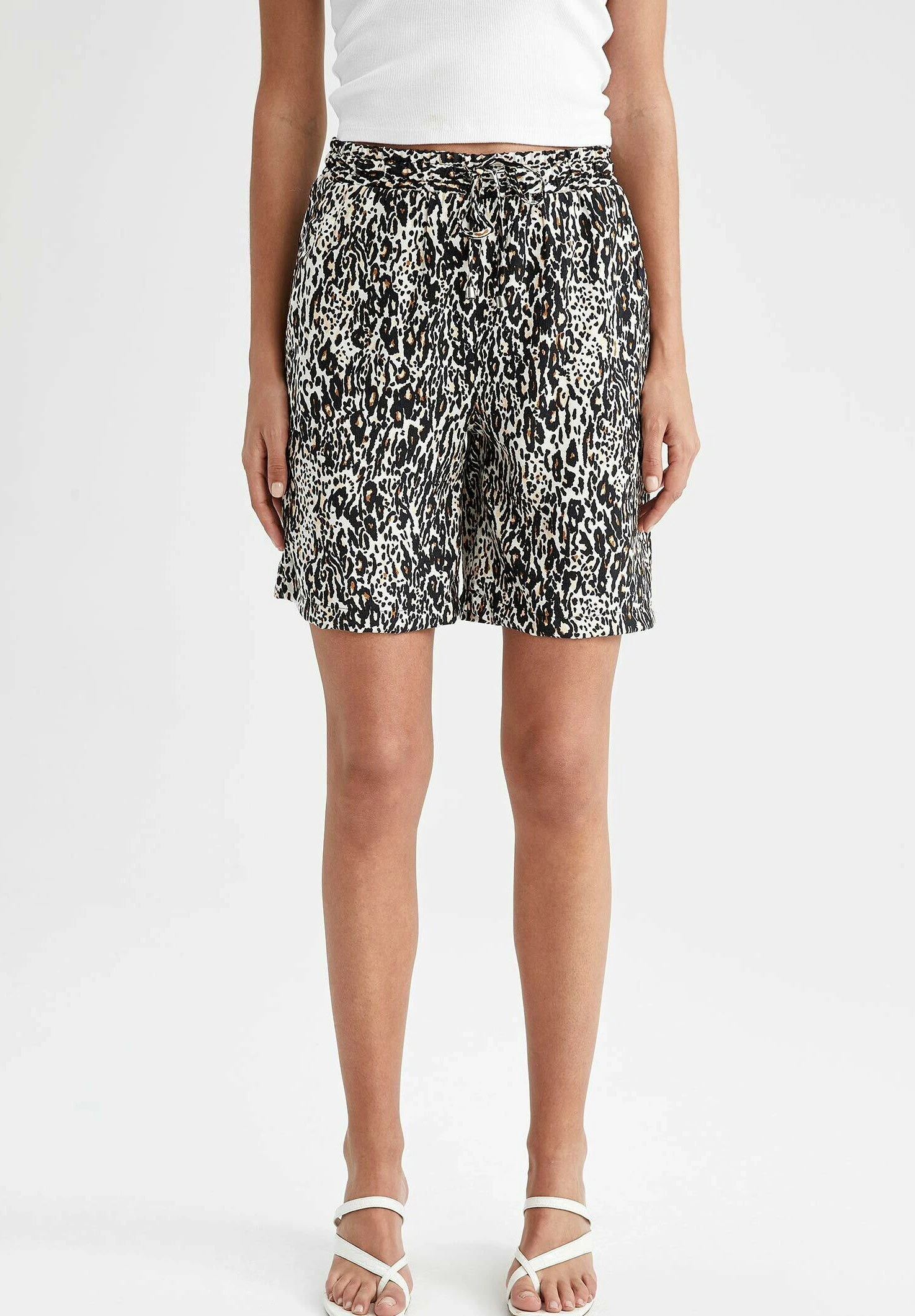 DeFacto Bermuda - Shorts - Ecru