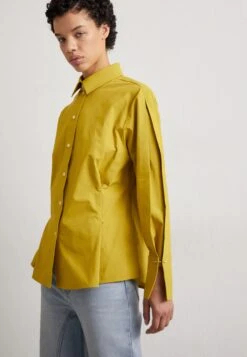 Victoria Beckham Pleat Detail - Camisa - Yellow Ochre