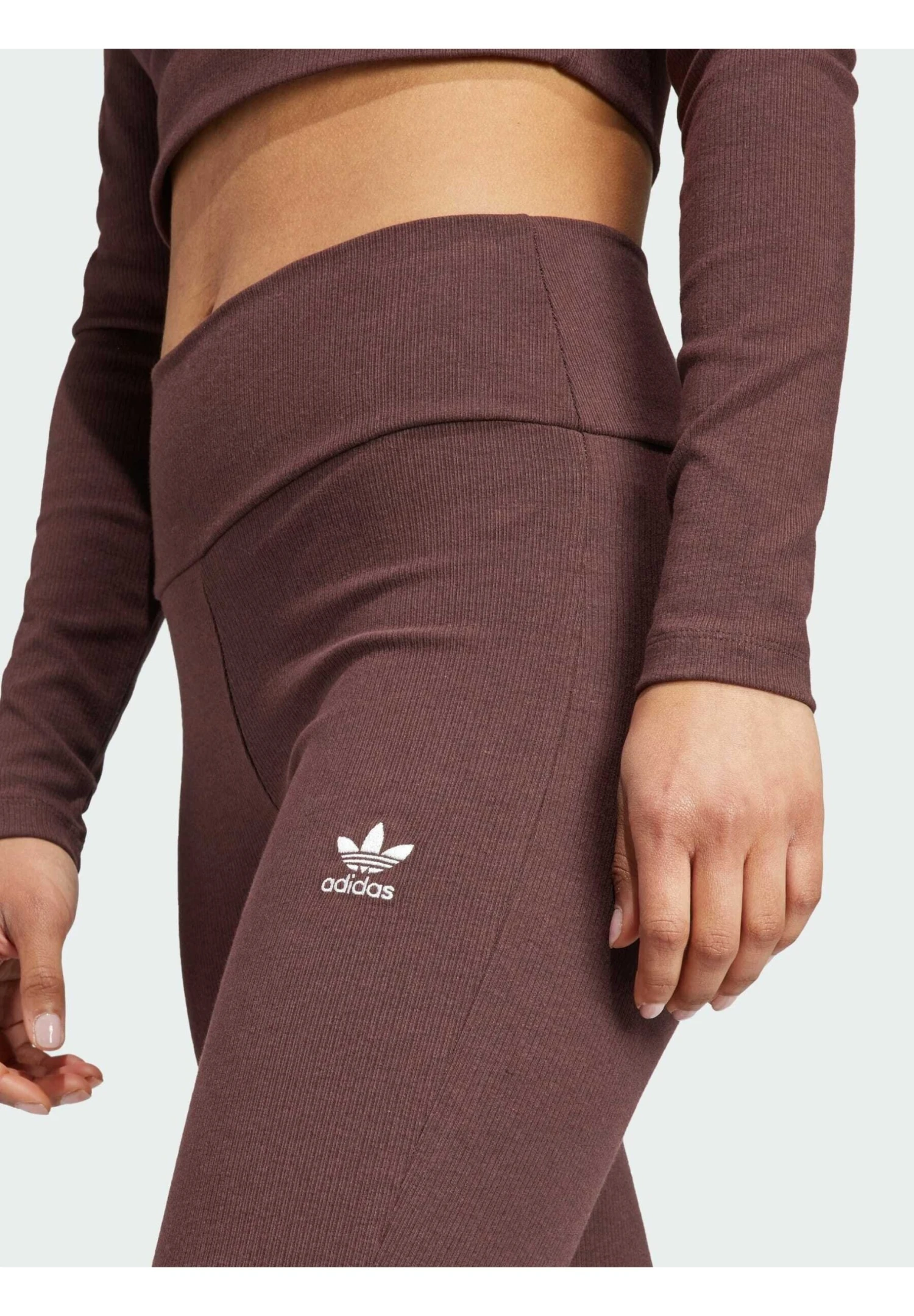 Adidas Originals Essentials Flared - Pantalones - Shadow Brown - Imagen 3