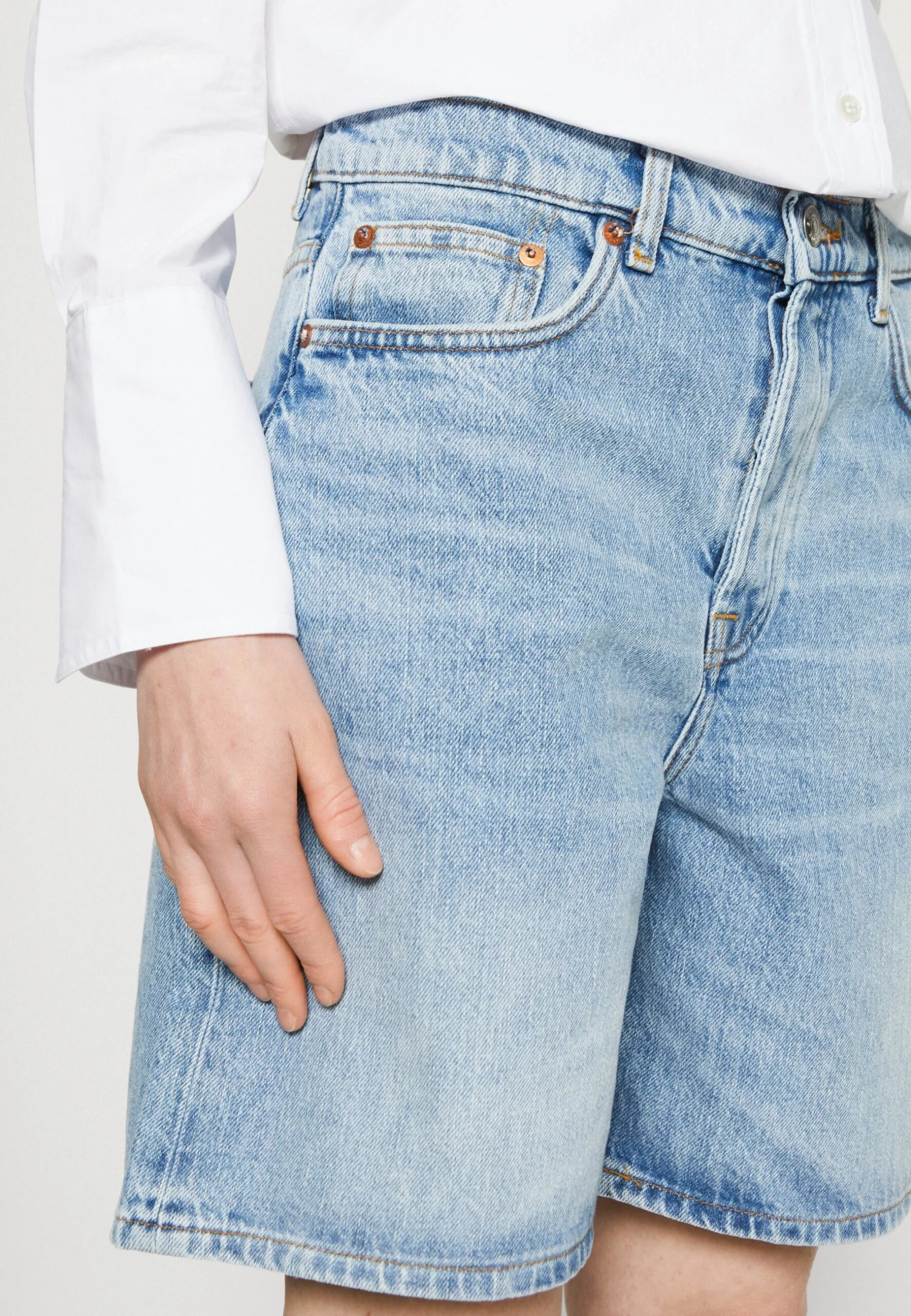 SAMSØE SAMSØE Shelly- Shorts Vaqueros - Light Heritage - Imagen 6