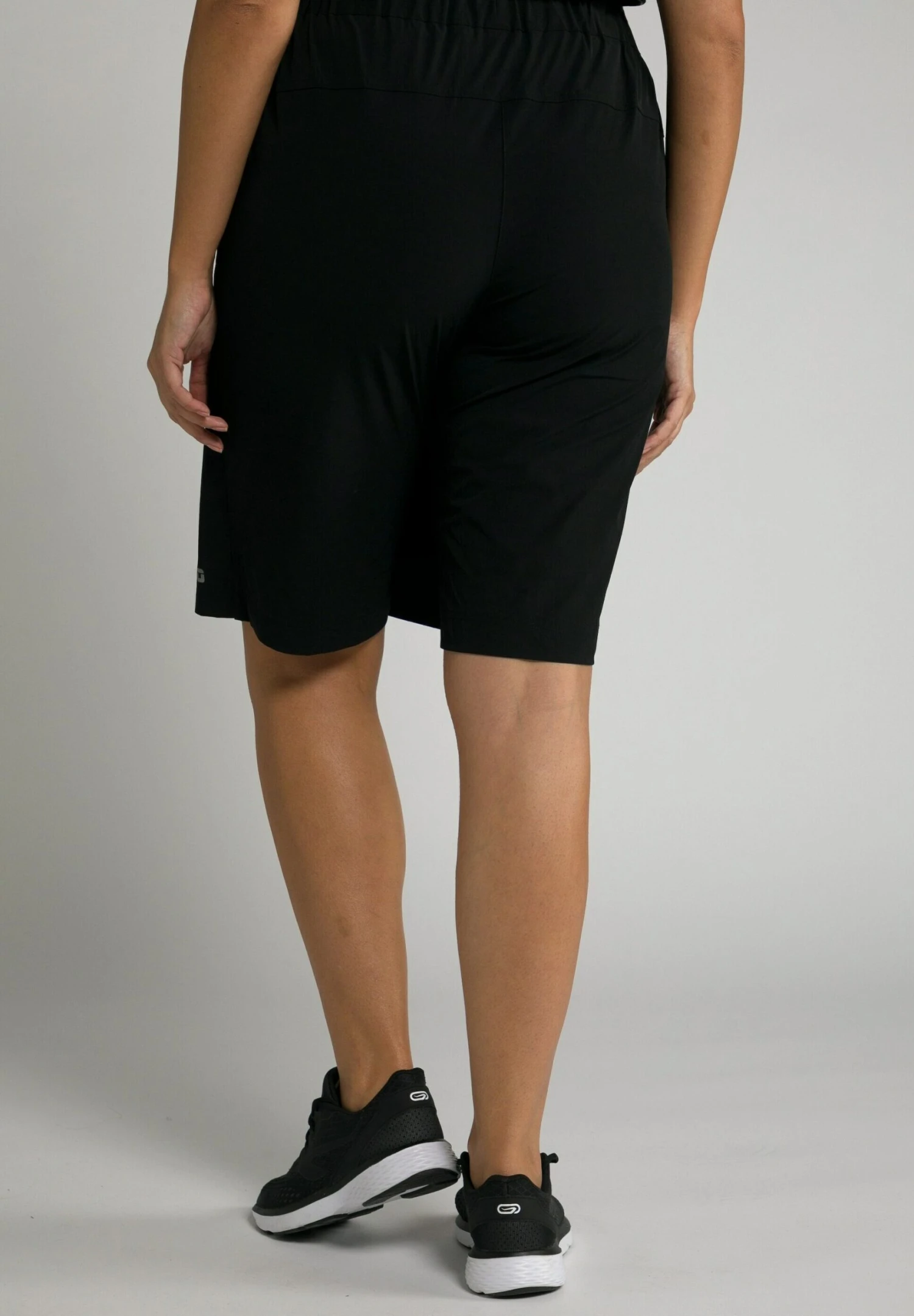 Ulla Popken Shorts - Schwarz - Imagen 3