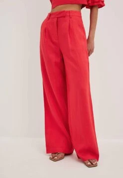 NA-KD Mit Weiten Beinen - Pantalones - Red