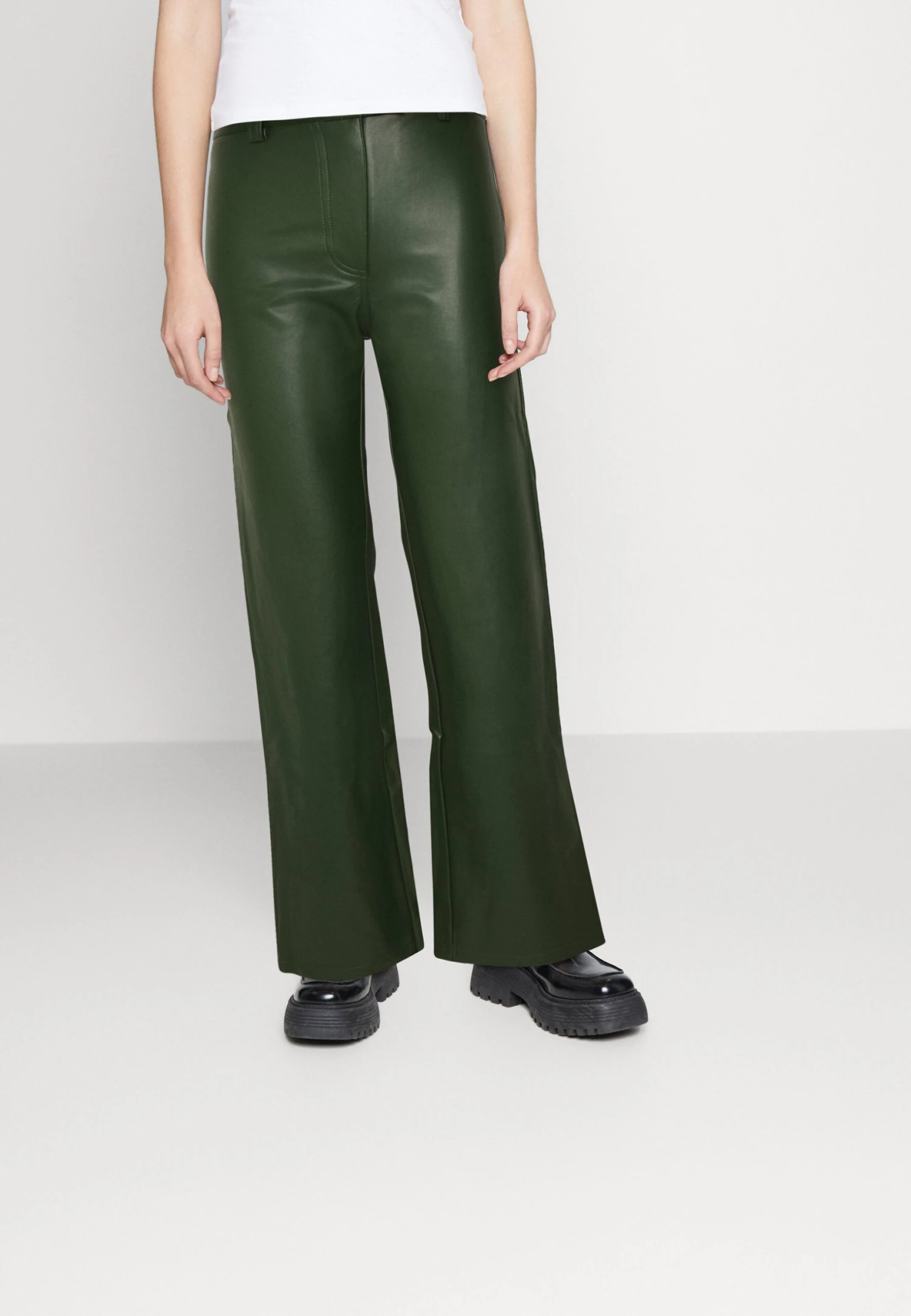 COTTON ON Arlow Pant - Pantalones - Pine Forest Green