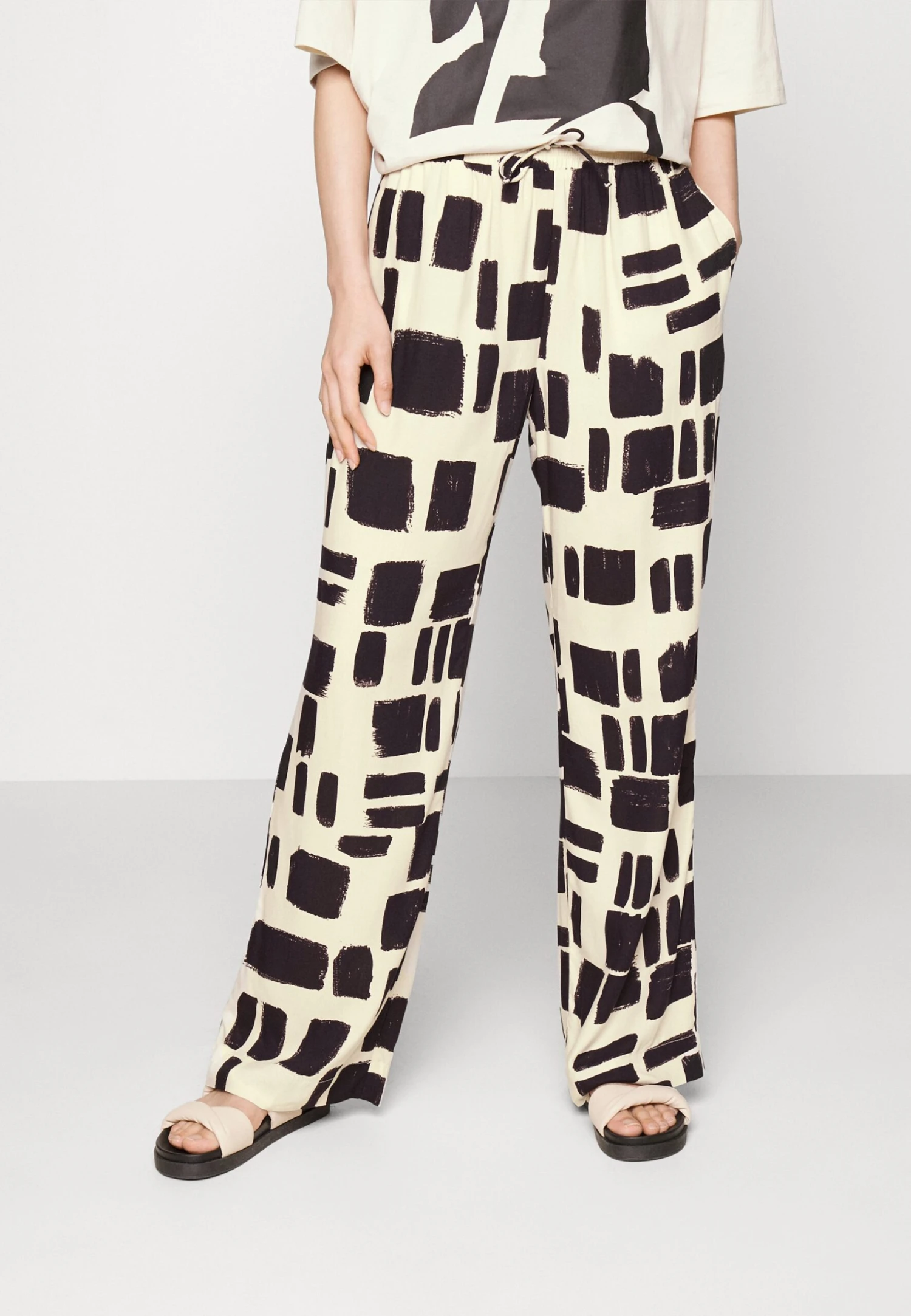 Monki Pantalones - White Dusty Light/Brushstrokes/White