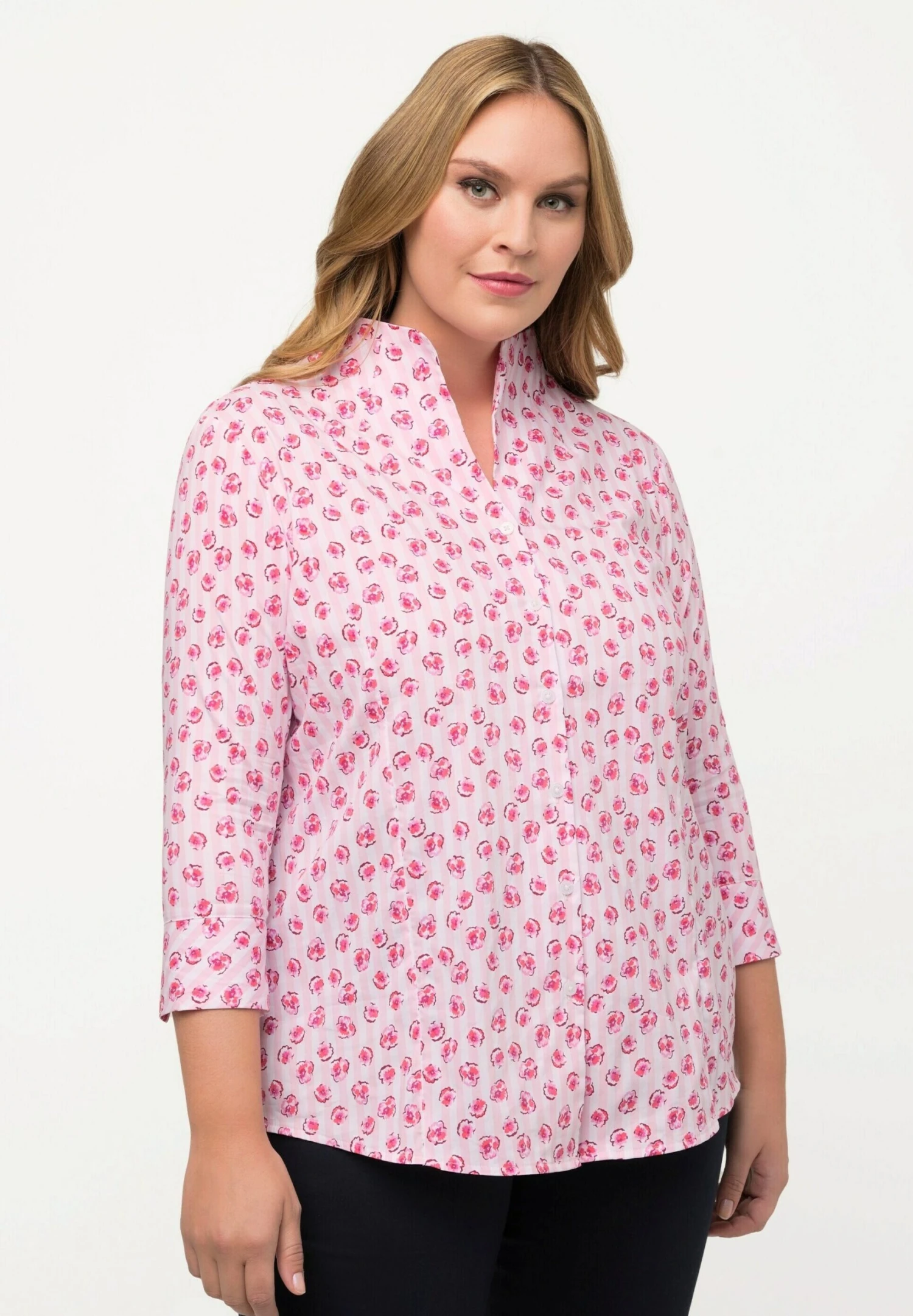 Ulla Popken Dans Un Imprimé À Fleurs Et À Rayures Col Jabot Et Ma - Camisa - Blanc Neige