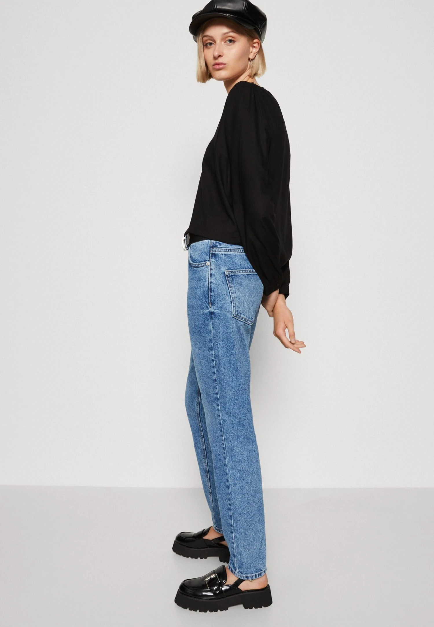 ONLY Onljagger Life High Mom Ankle - Vaqueros Rectos - Medium Blue Denim - Imagen 4