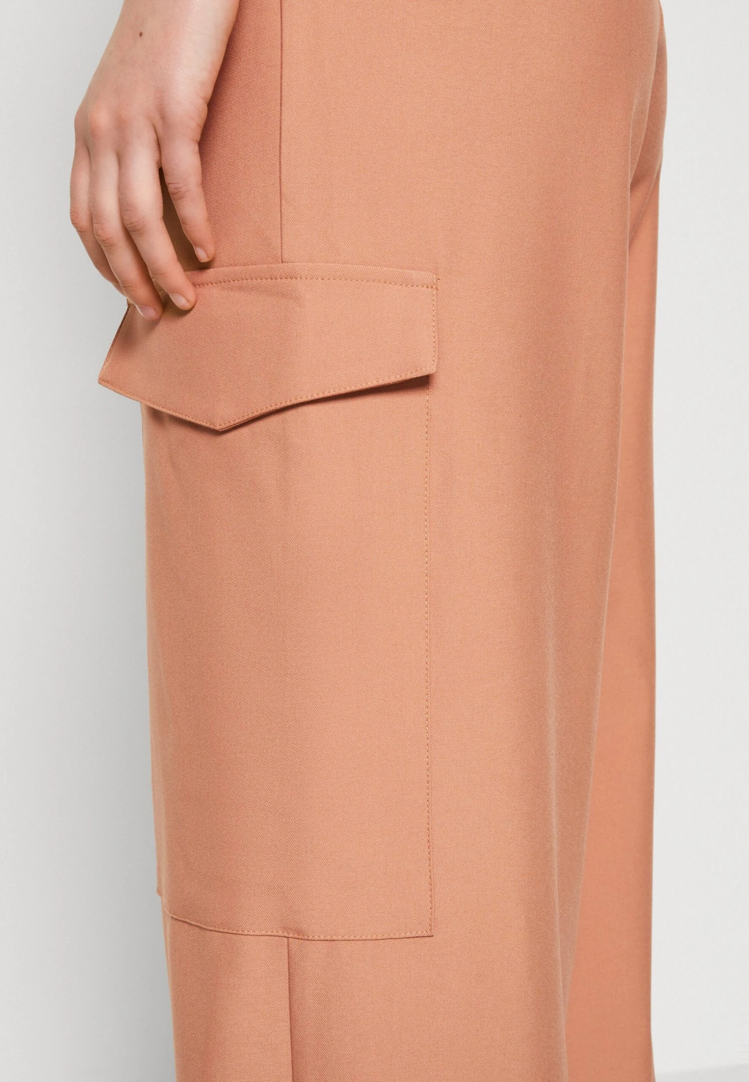 Paper Bag Trousers - Pantalones Cargo - Coral - Imagen 6