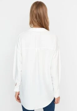 Trendyol Camisa - Ecru
