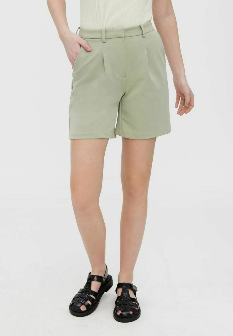 Vero Moda Shorts - Desert Sage