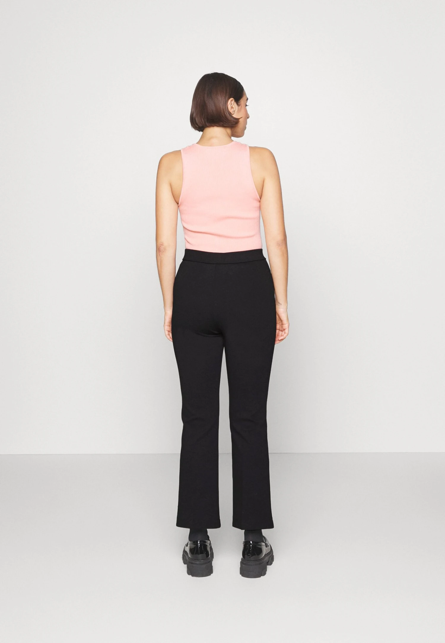 ARKET Pantalones - Black - Imagen 3