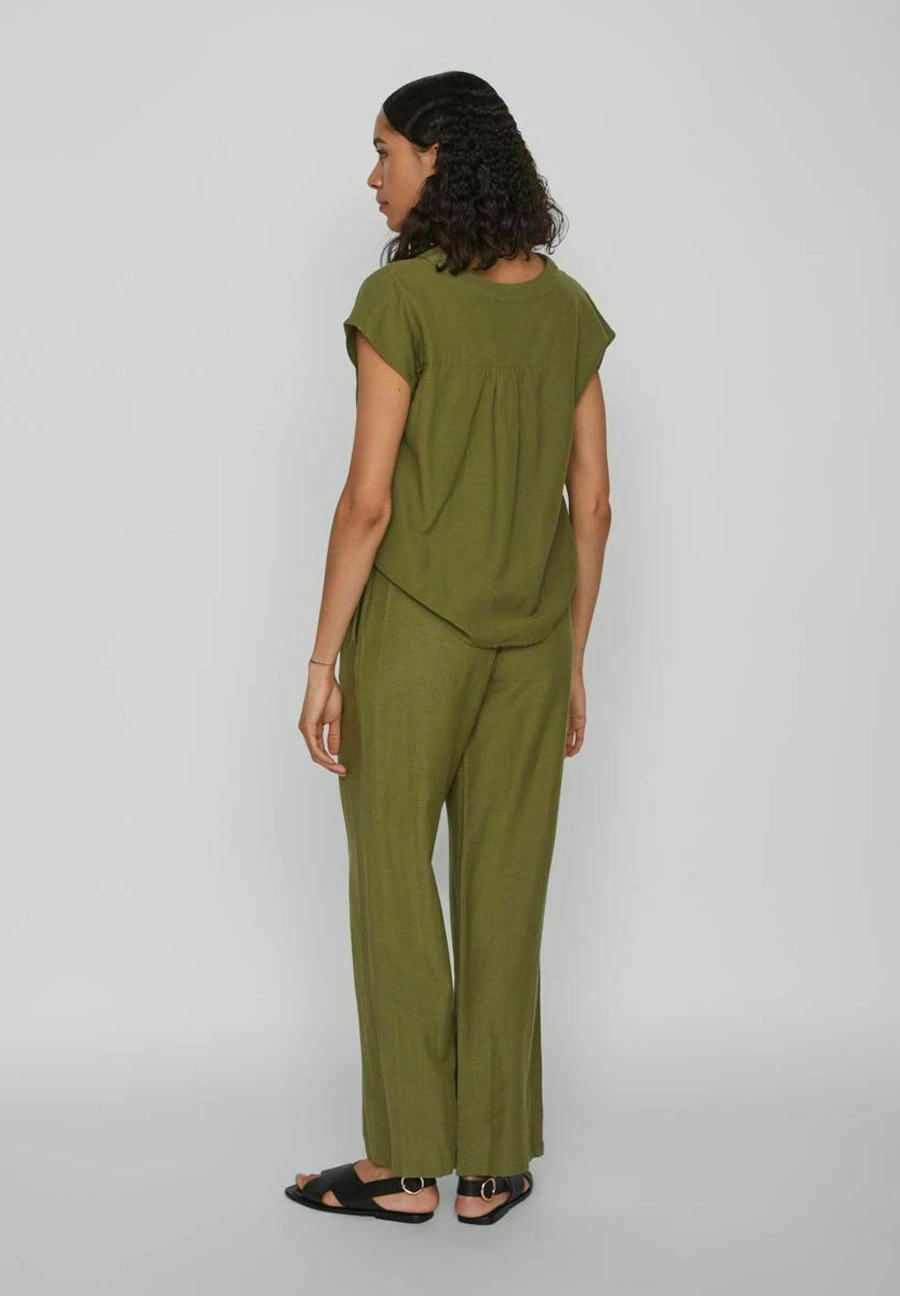 Vila Mit V-Ausschnitt Kurzärmeliges - Blusa - Calliste Green - Imagen 3