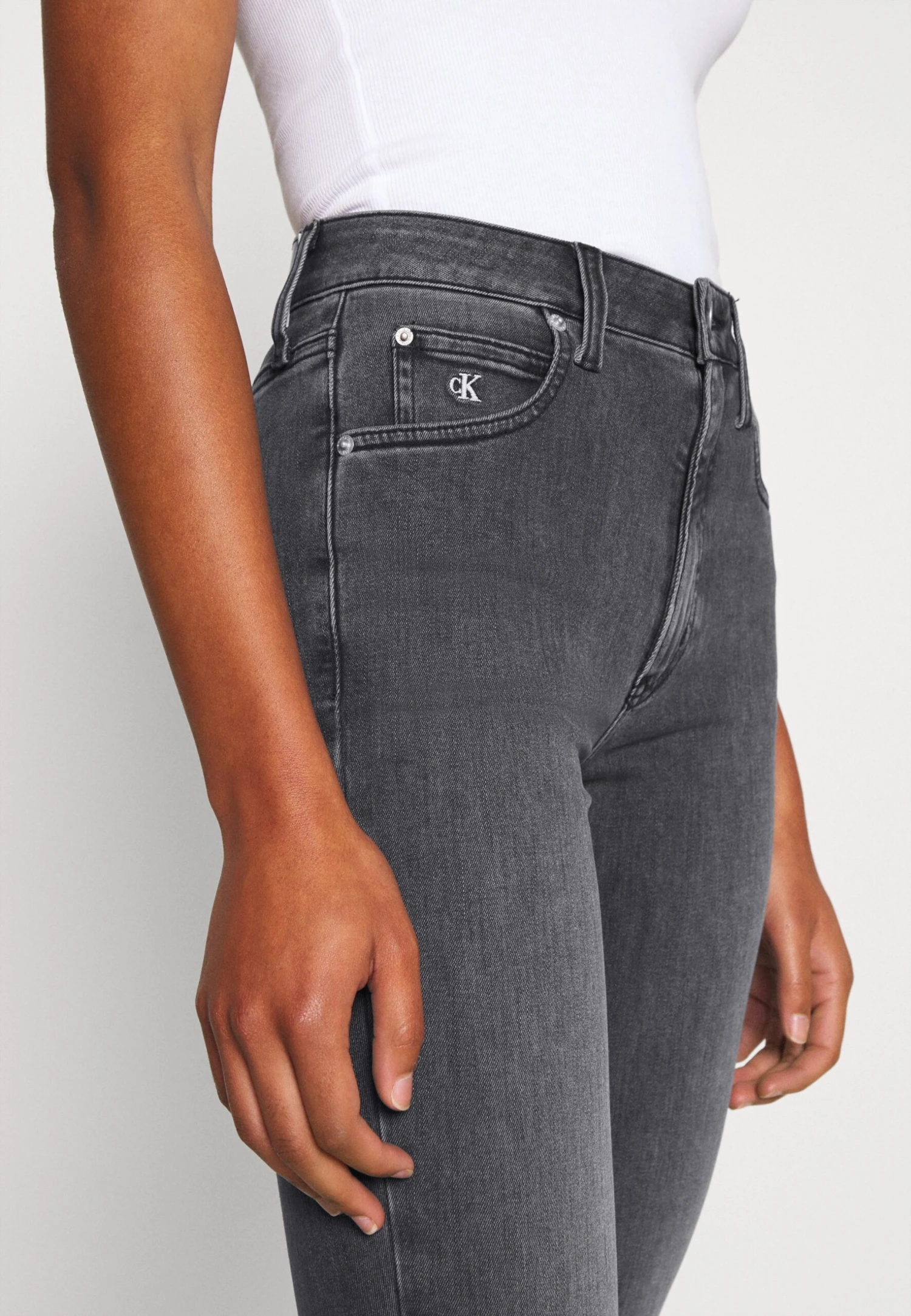 Calvin Klein Jeans High Rise Skinny - Vaqueros Pitillo - Grey - Imagen 5