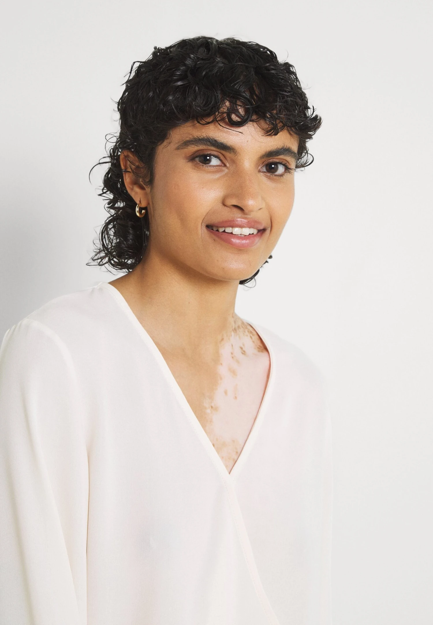 Vila Vinalu- Blusa - Birch - Imagen 4