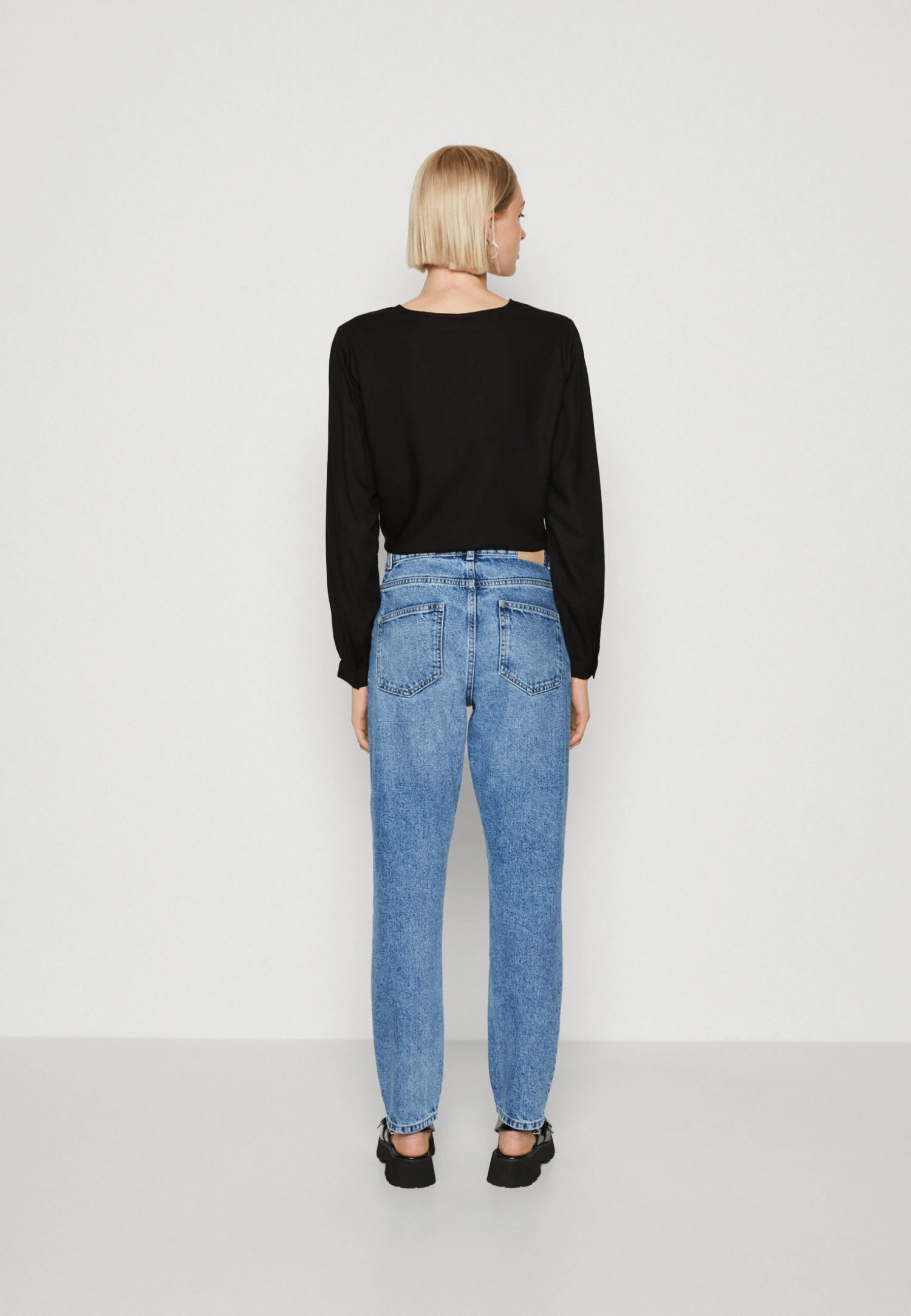 ONLY Onljagger Life High Mom Ankle - Vaqueros Rectos - Medium Blue Denim - Imagen 3