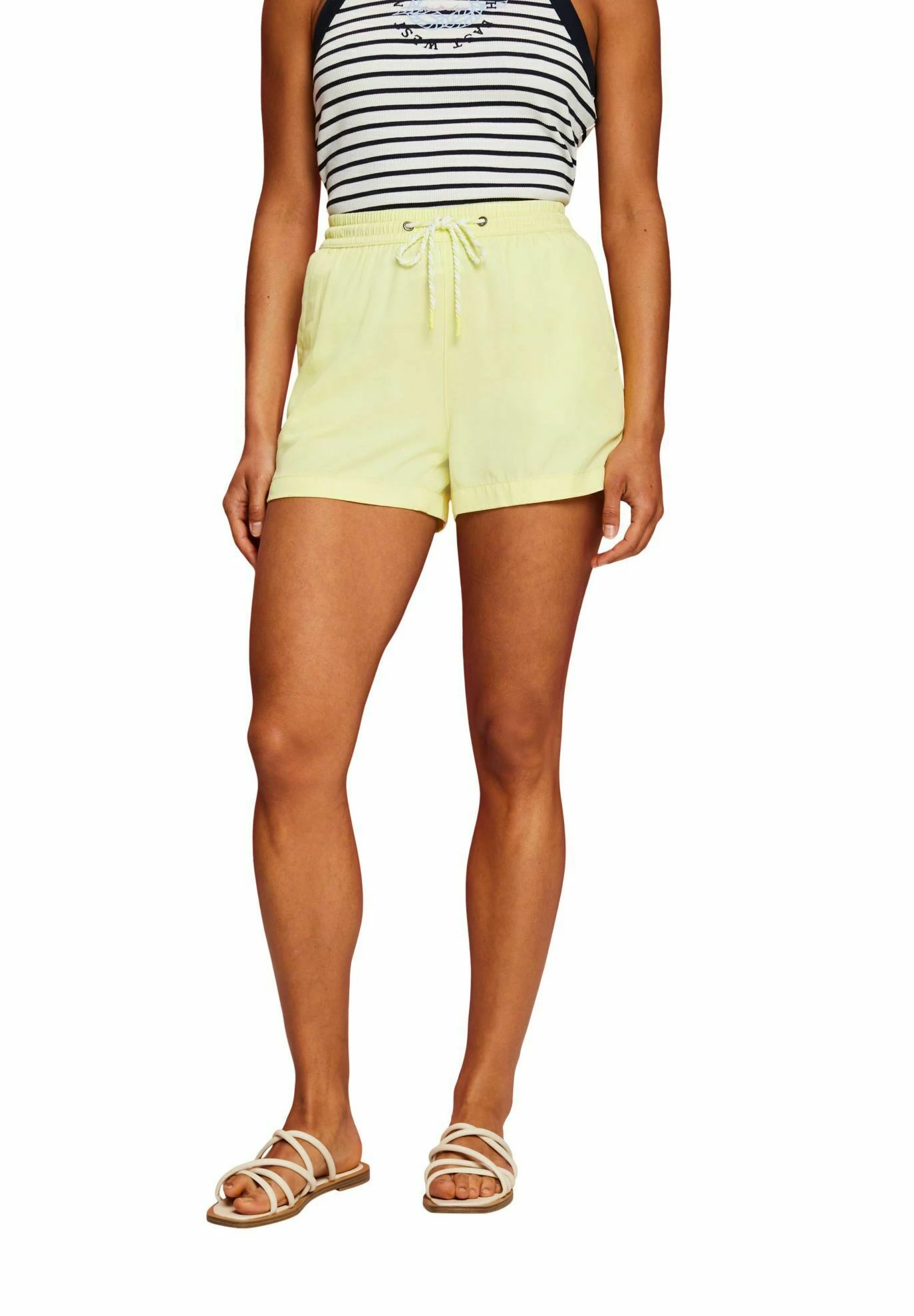 Edc By Esprit Shorts - Yellow