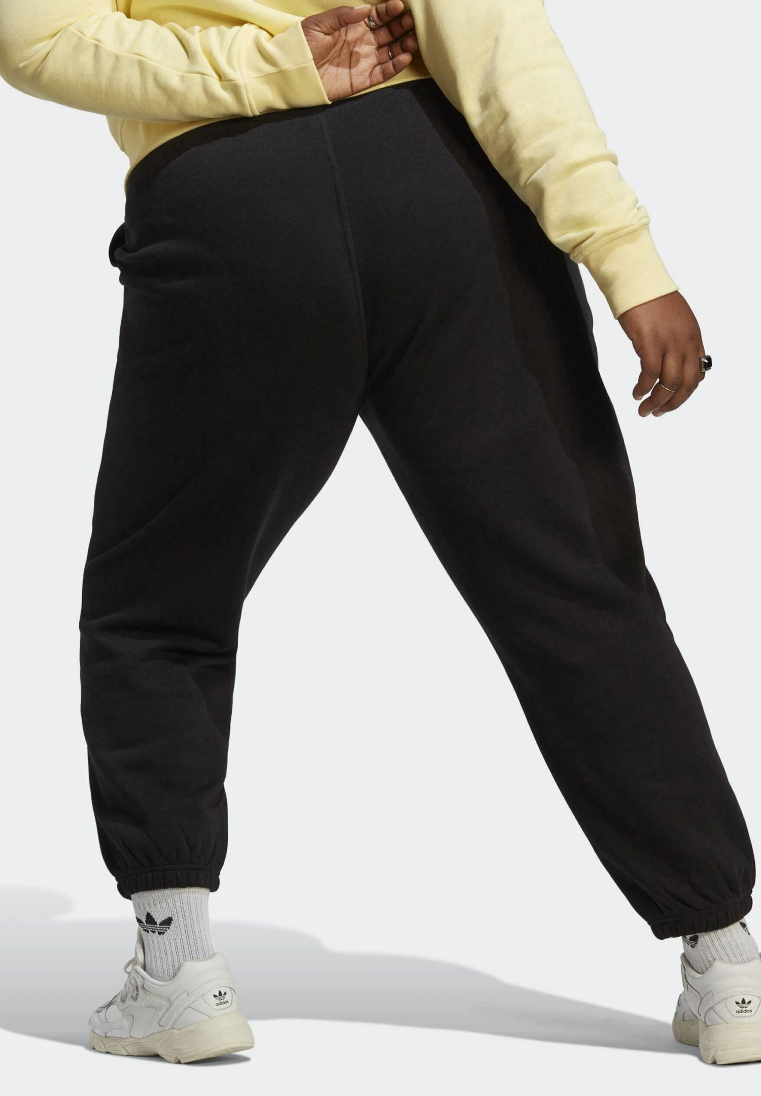 Adidas Originals Essentials- Pantalones Deportivos - Black - Imagen 2