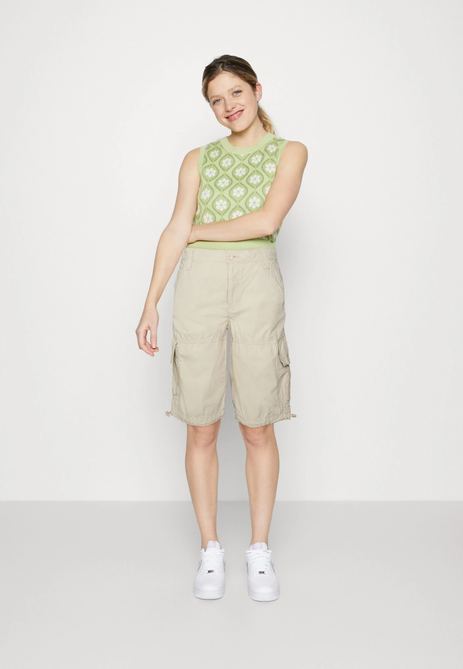 BDG Urban Outfitters Board - Shorts - Cream - Imagen 2